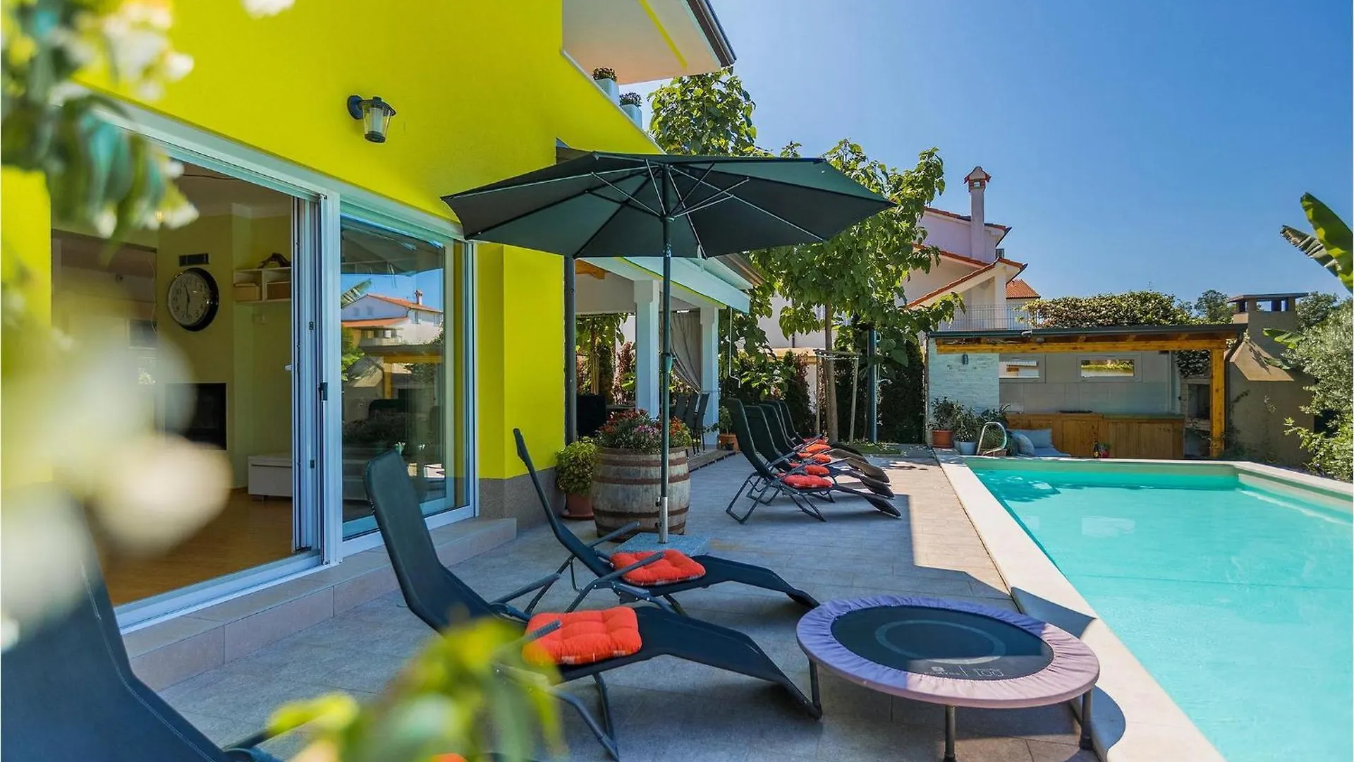 פורץ Villa Gaya